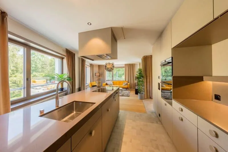 Furnished Apartment (2.5 room) with Pool, Gym, usw.