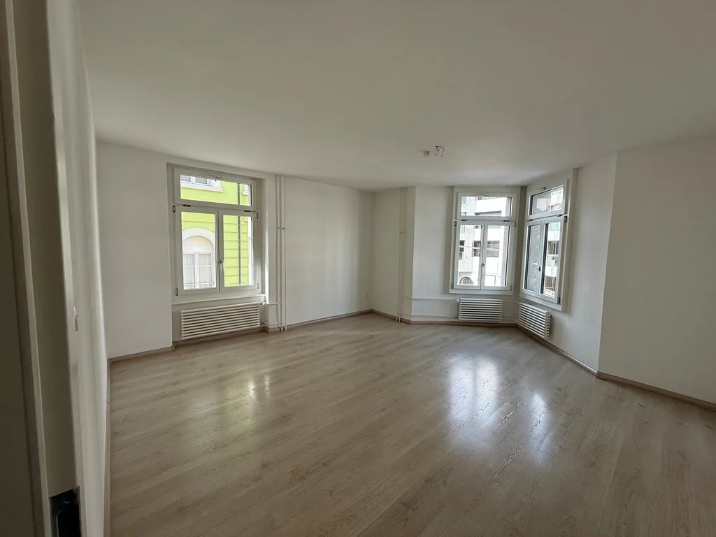 Attraktive 3- Zimmerwohnung im 1. OG an ruhiger Lage in Luzern