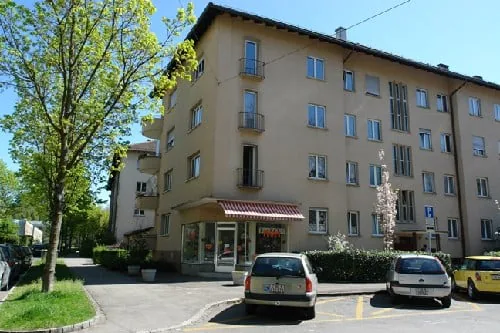 Appartement spacieux 3.5 pièces avec balcon dans un emplacement central