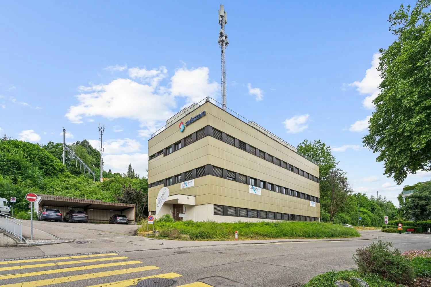 Versatile commercial / storage space in a central location in Uzwil