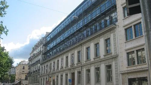 Superbes bureaux très lumineux - proche place de Neuve