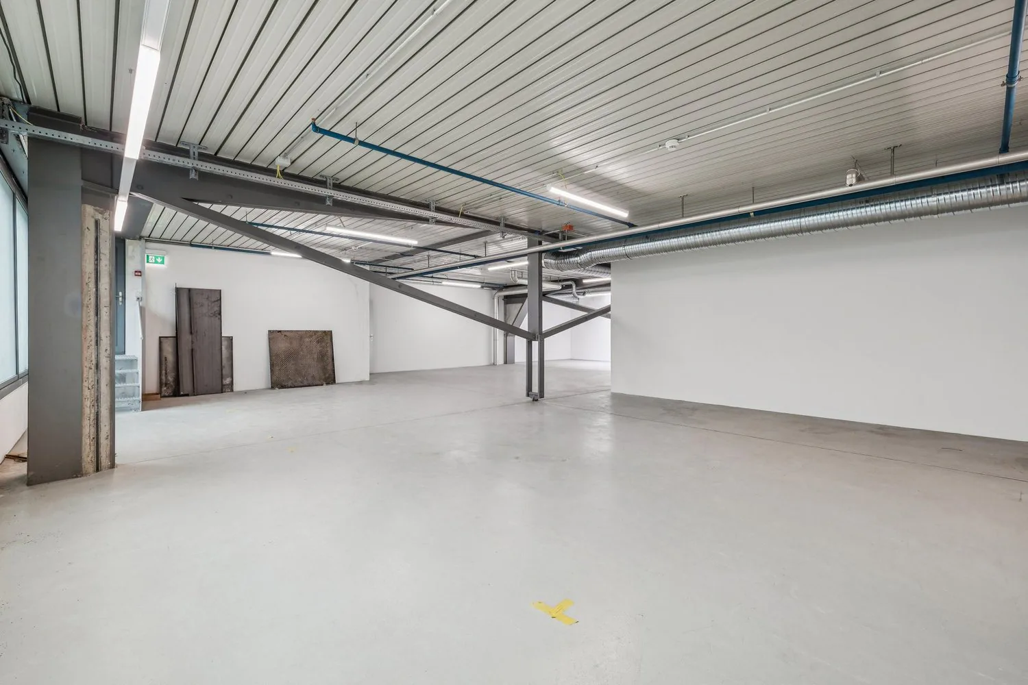 164 m² di spazio magazzino in posizione centrale - vicino alla stazione di Basel SBB