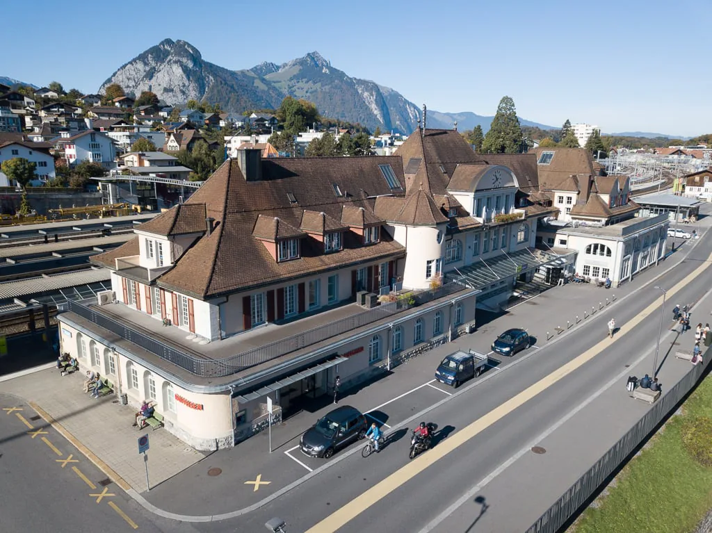 Lagerraum direkt am Bahnhof Spiez
