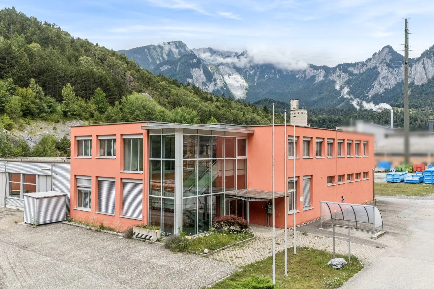 Industrie trifft Innovation Büro- und Gewerbeflächen auf renommiertem Areal