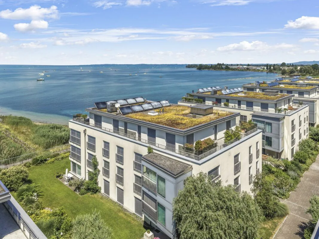 Abitare esclusivo e privilegiato direttamente sul lago, in una posizione ineguagliabile e con una vista da sogno