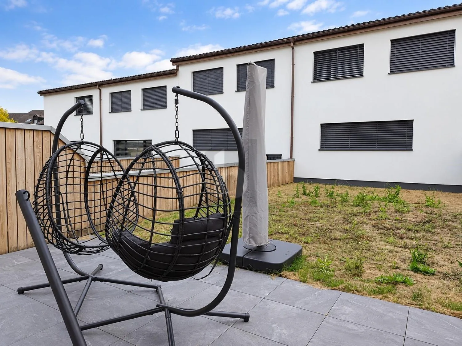 On three levels with private garden
