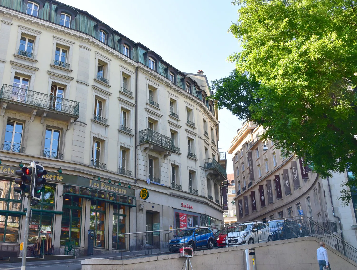 Büros in einem prächtigen Gebäude der Altstadt