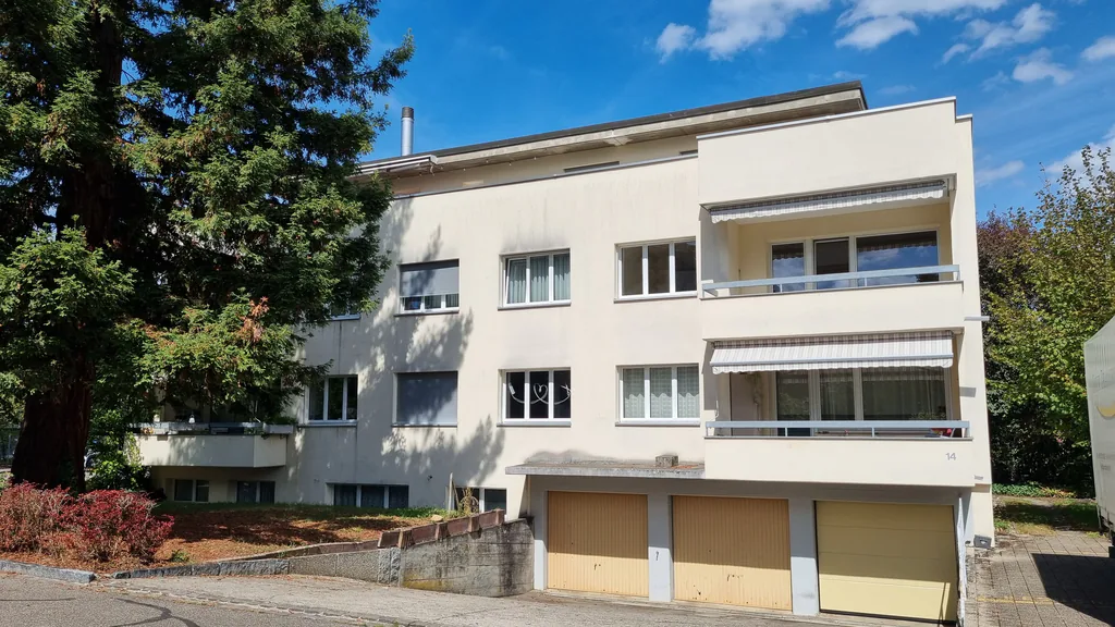 4 locali in posizione centrale a Reinach