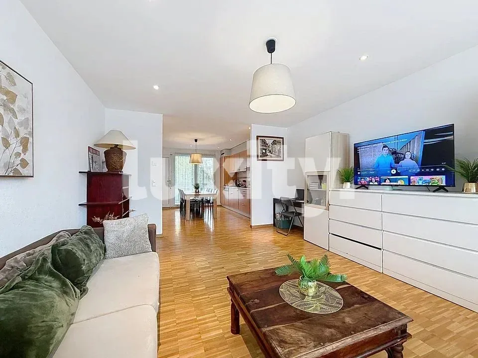 VERSIOX ? SCHÖNES 4-ZIMMER-WOHNUNG VON 80 M², HELLES UND RUHIG, 5 MINUTEN VOM BAHNHOF!