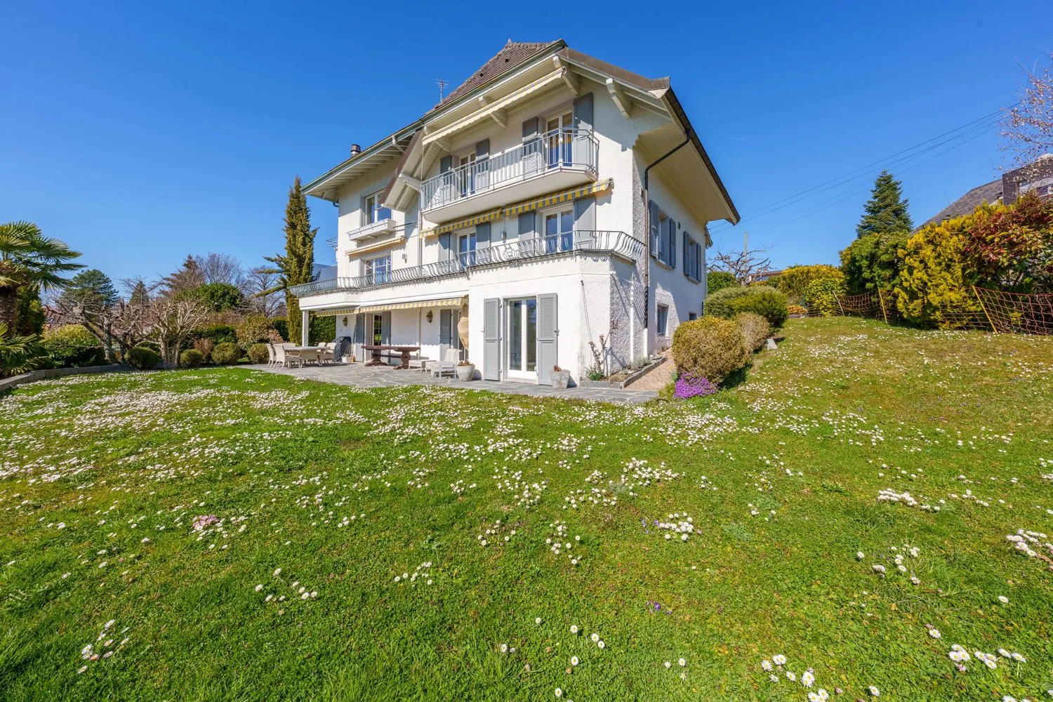 Charming property with breathtaking views