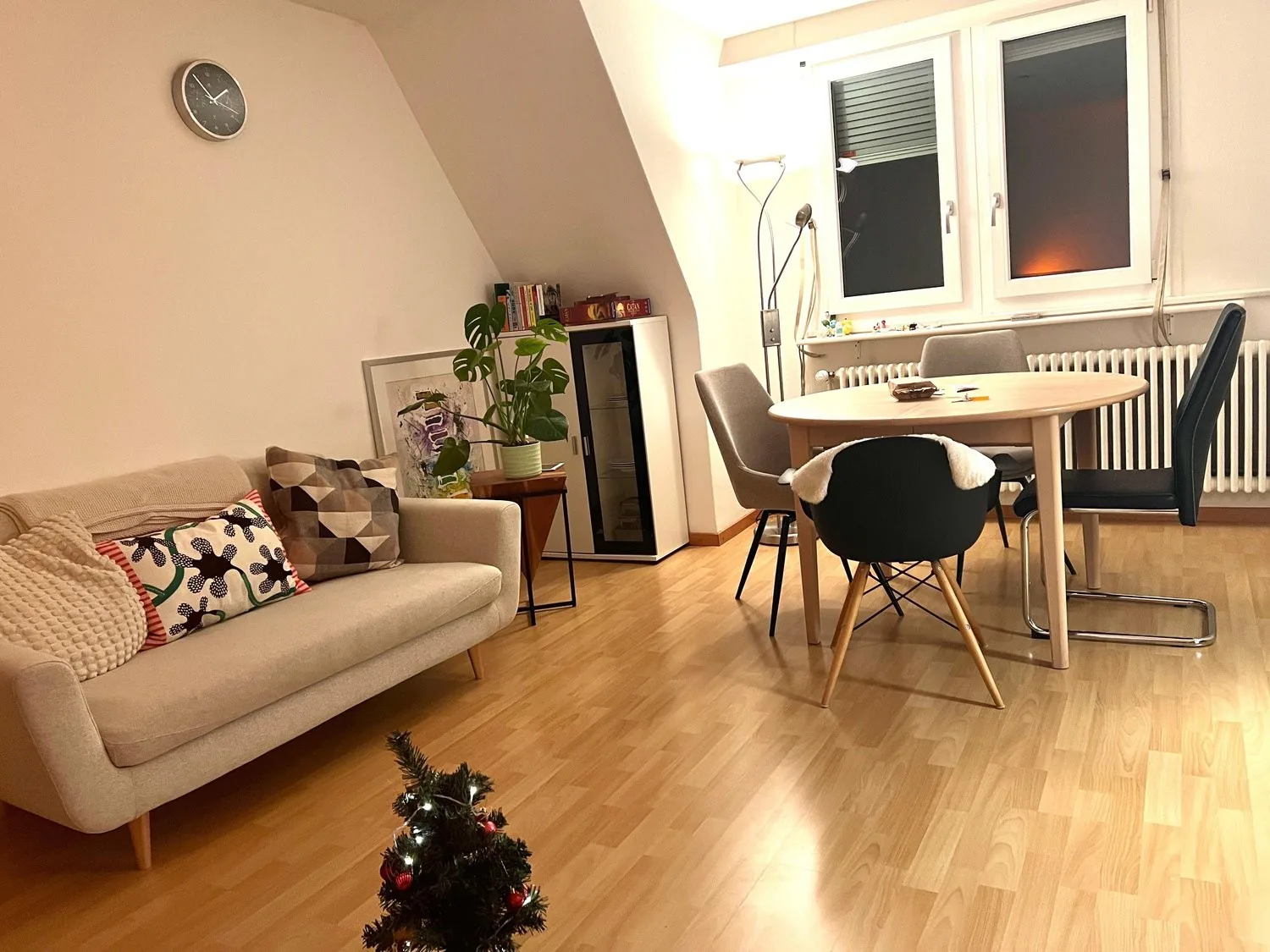 2½ ZIMMER-DACHWOHNUNG IN ST. GALLEN, MÖBLIERT