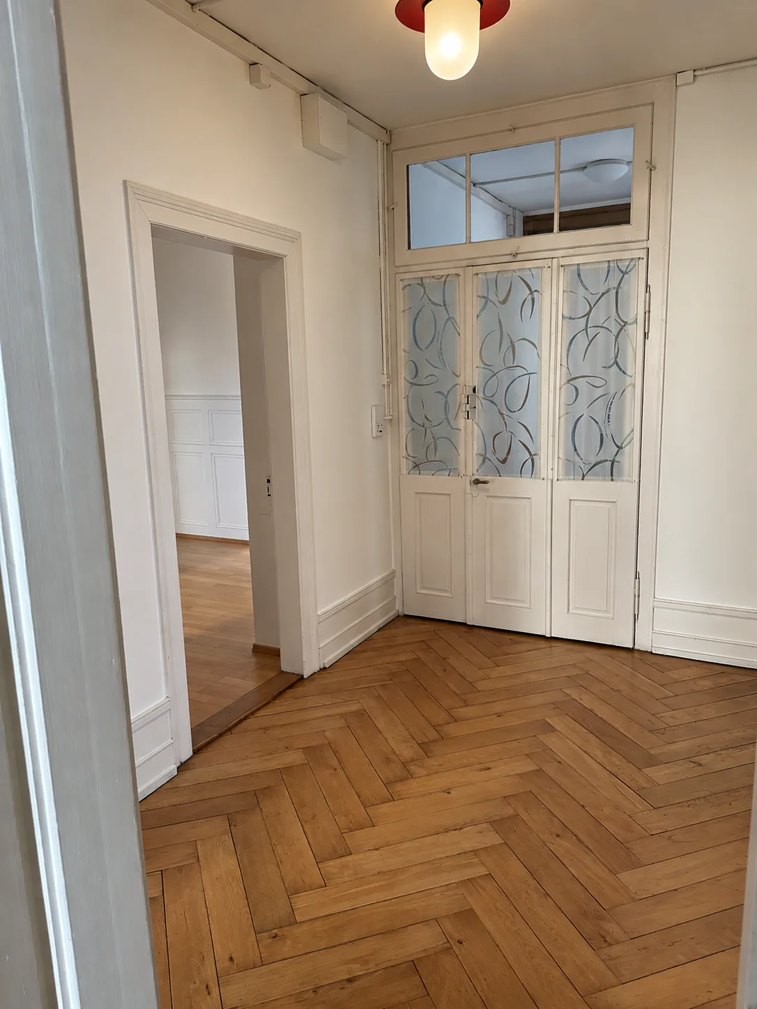Charmante 3-Zimmer-Altbauwohnung mitten im Geschehen – Zürich 8004