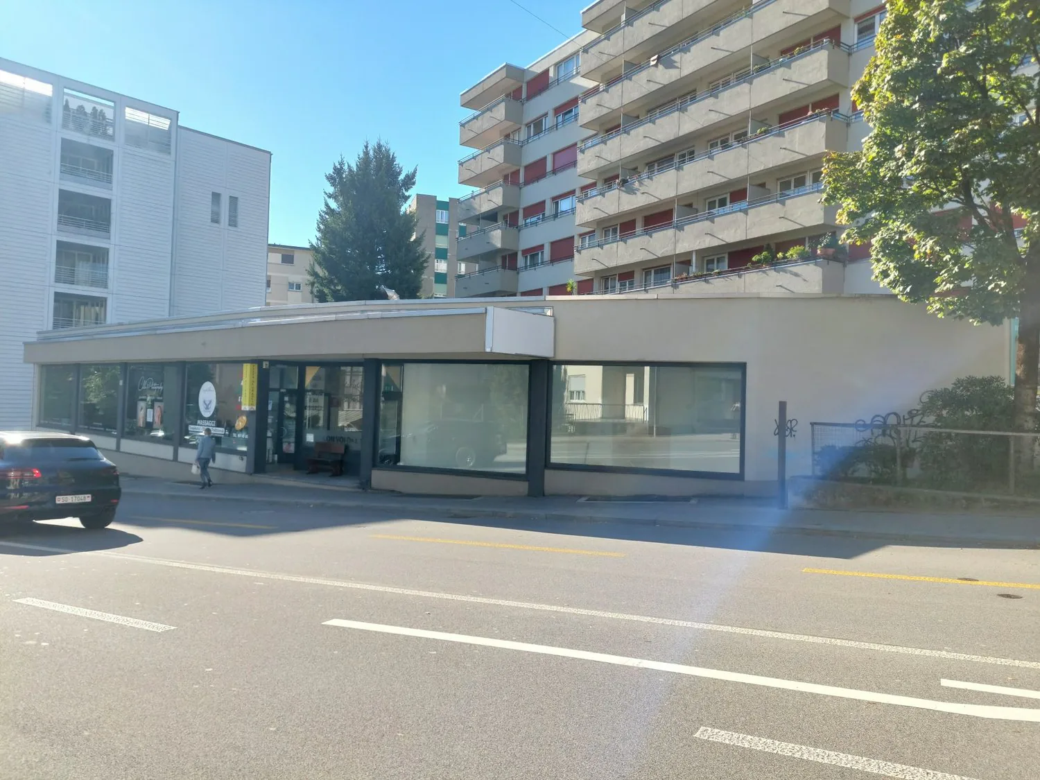 Local commercial à louer au RDC avec double vitrine