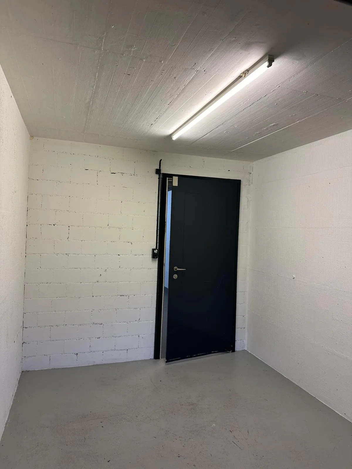 Espace loisirs / Espace de stockage Avantage à domicile