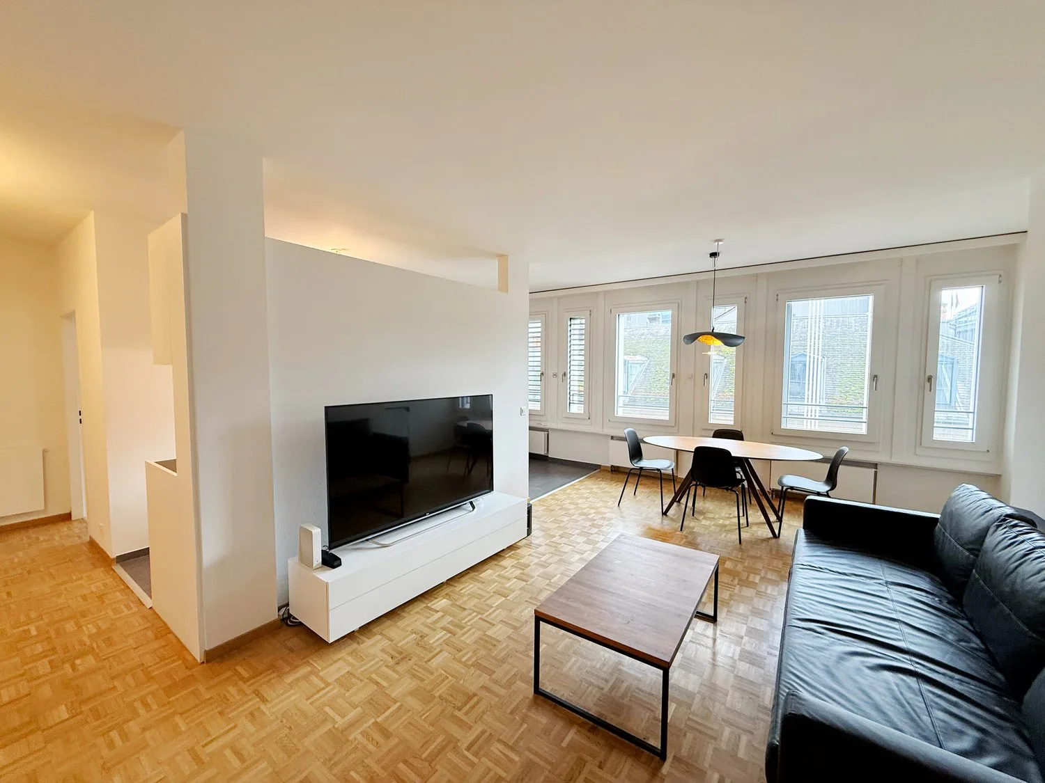 Prächtige voll möblierte Wohnung Rue du Rhône (EIN JAHR)