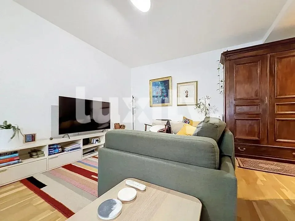 Schönes und geräumiges Apartment mit Balkon - kürzlich renoviert