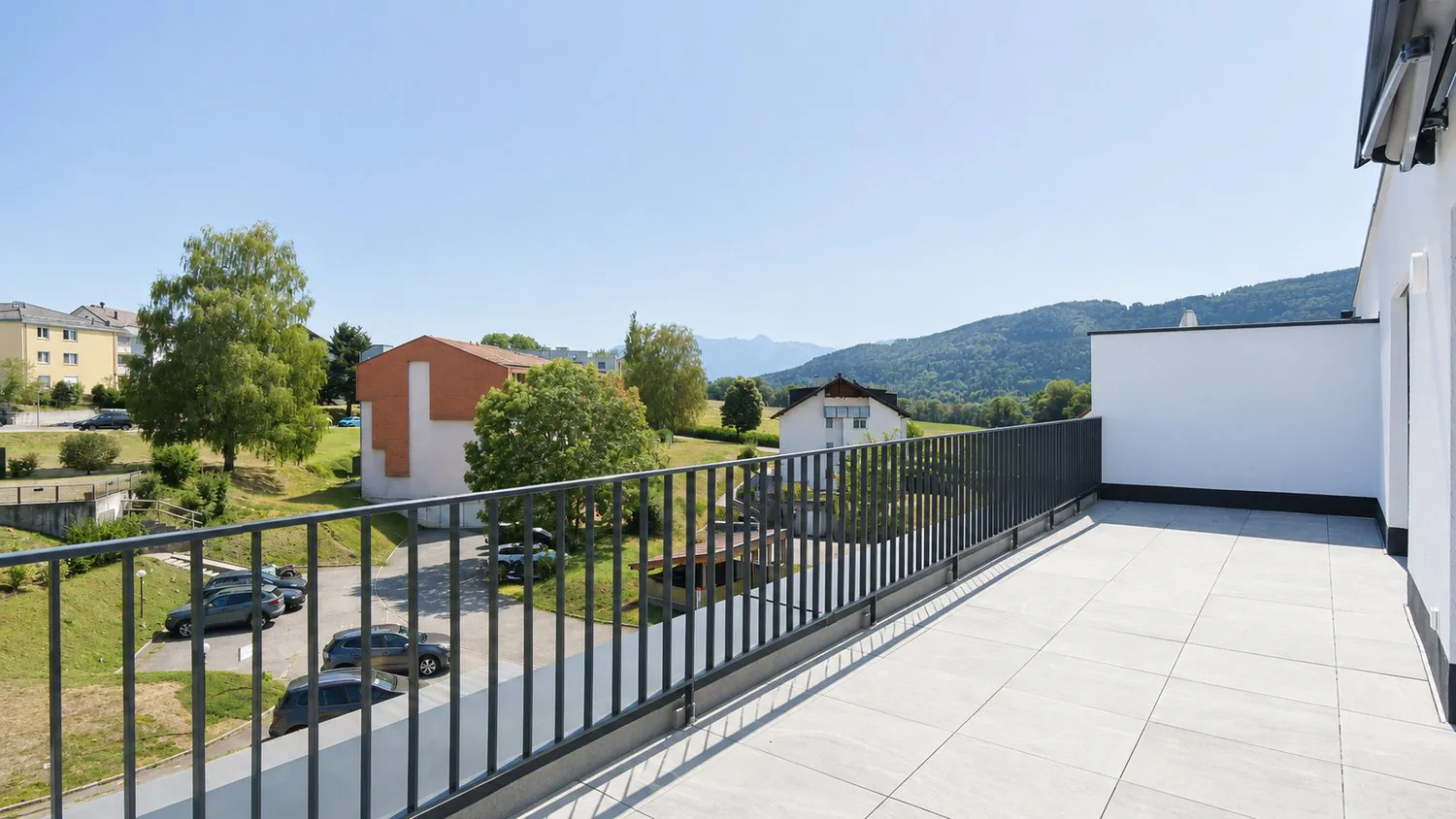 Appartement neuf de 4.5 pièces avec grand balcon et vue panoramique à Attalens