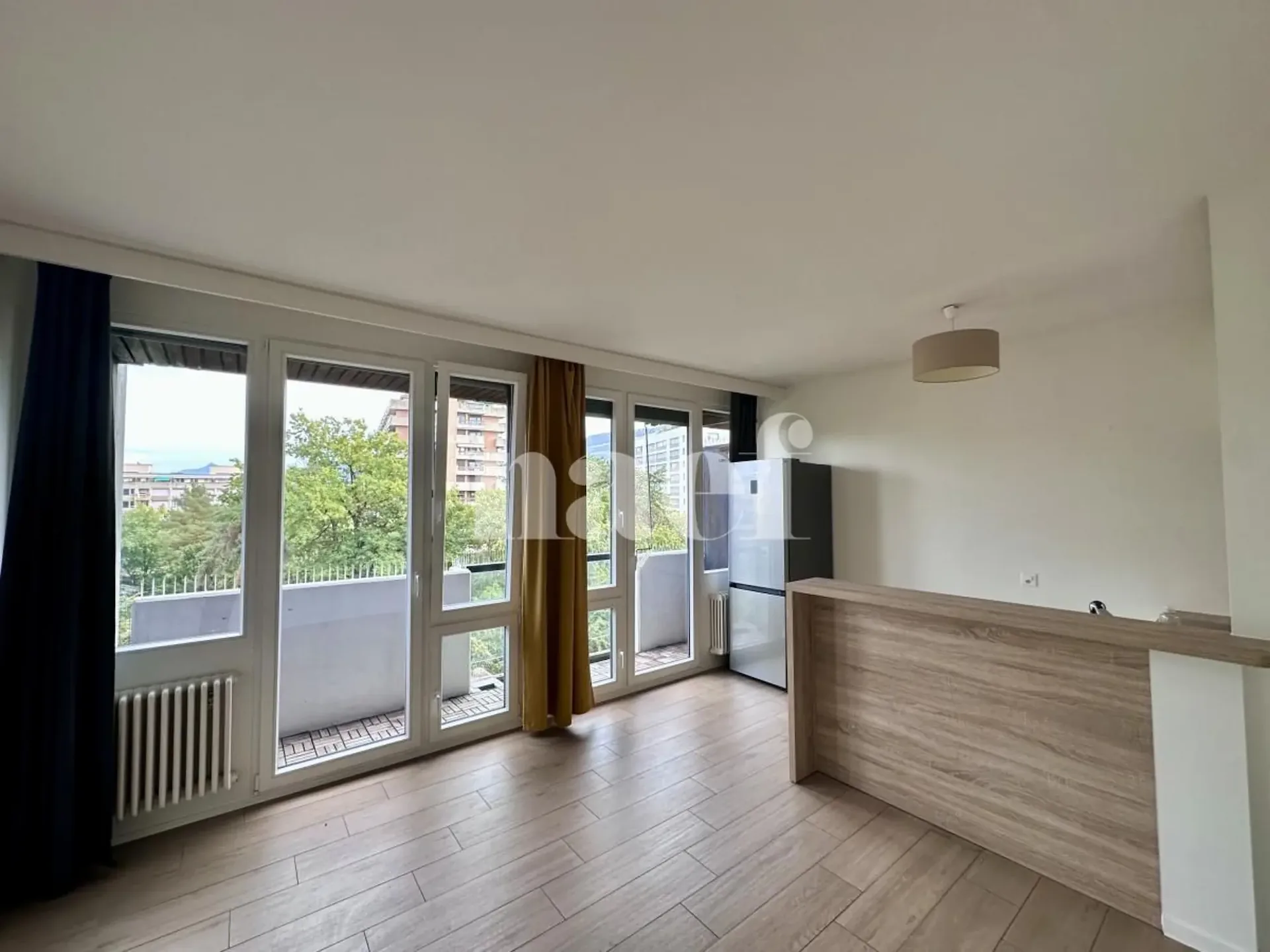 3 Zimmer moderne Wohnung mit Balkon im Herzen von Champel
