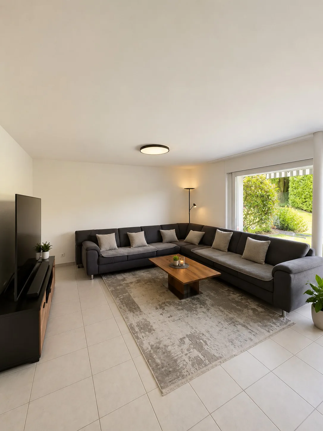 Spacious 4.5-room garden apartment