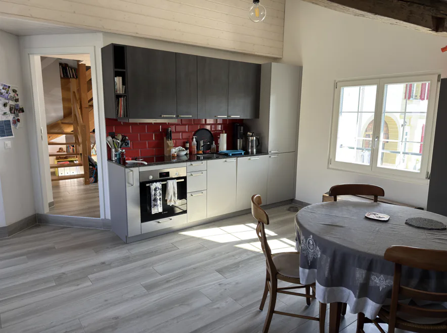 Appartement de 2.5 pièces duplex au 1er et combles à Arnex-sur-Nyon