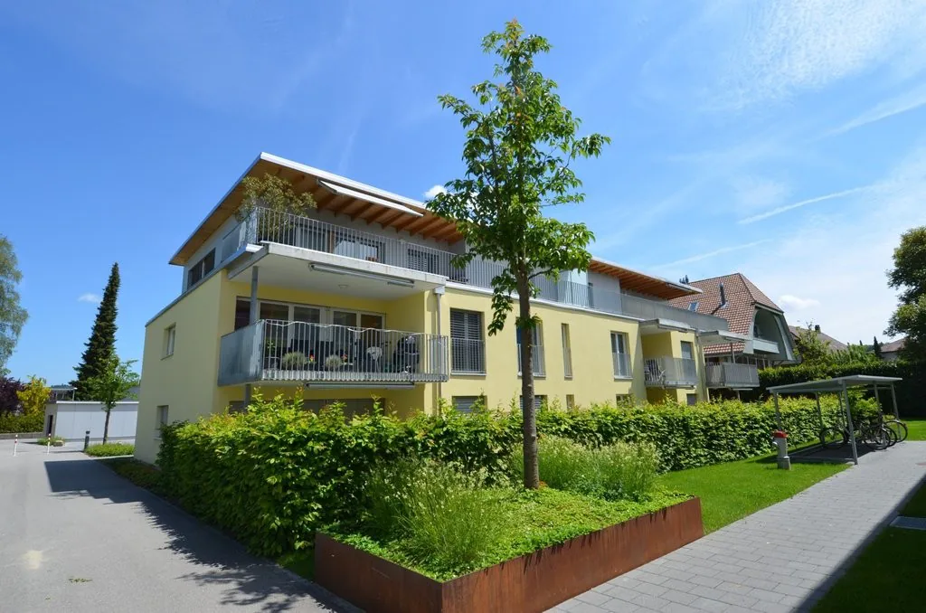 Places de parking à Kirchberg - disponibles immédiatement