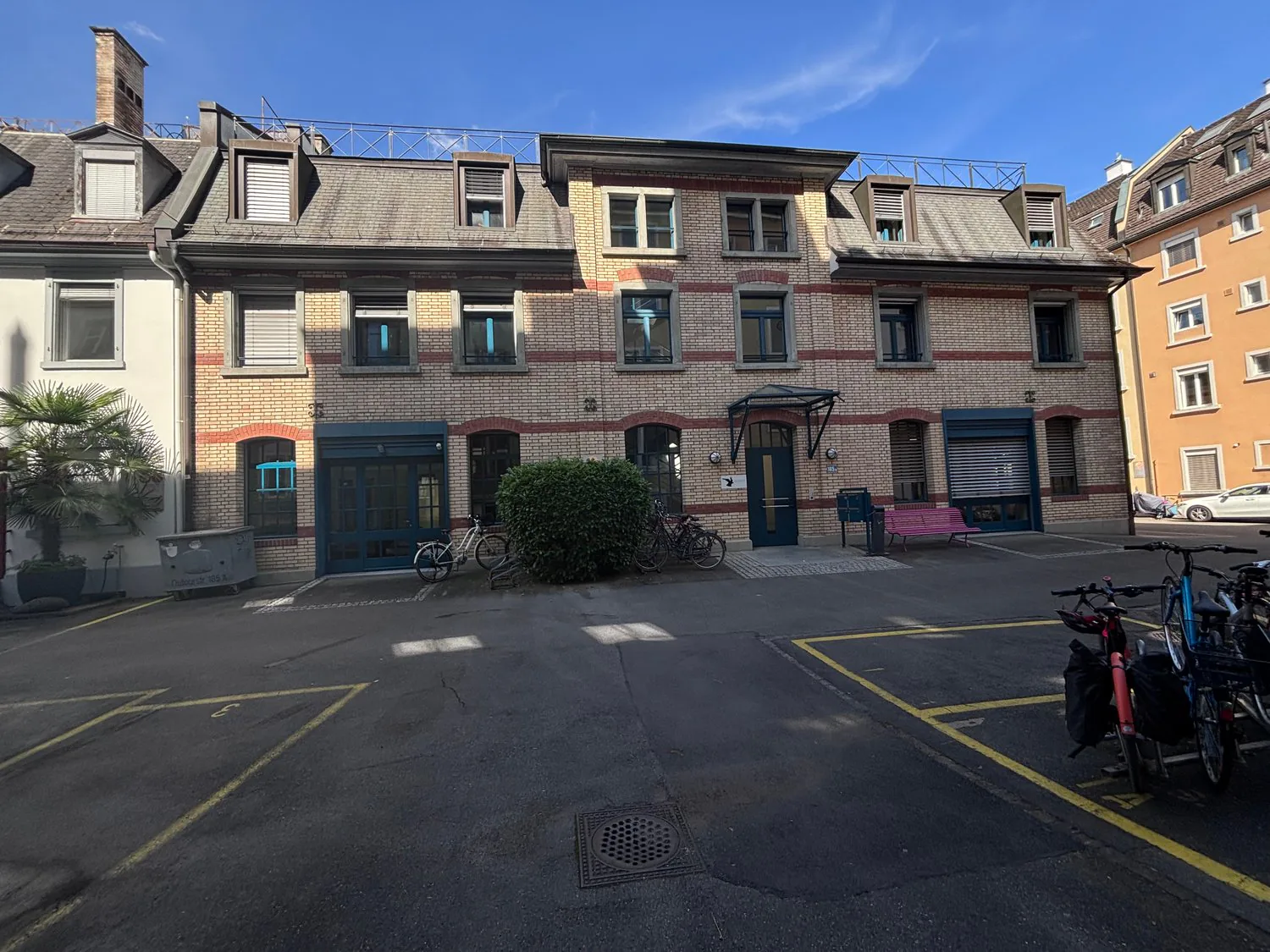 Charmante Gewerbe- & Bürofläche im 1. OG im äusseren Seefeld