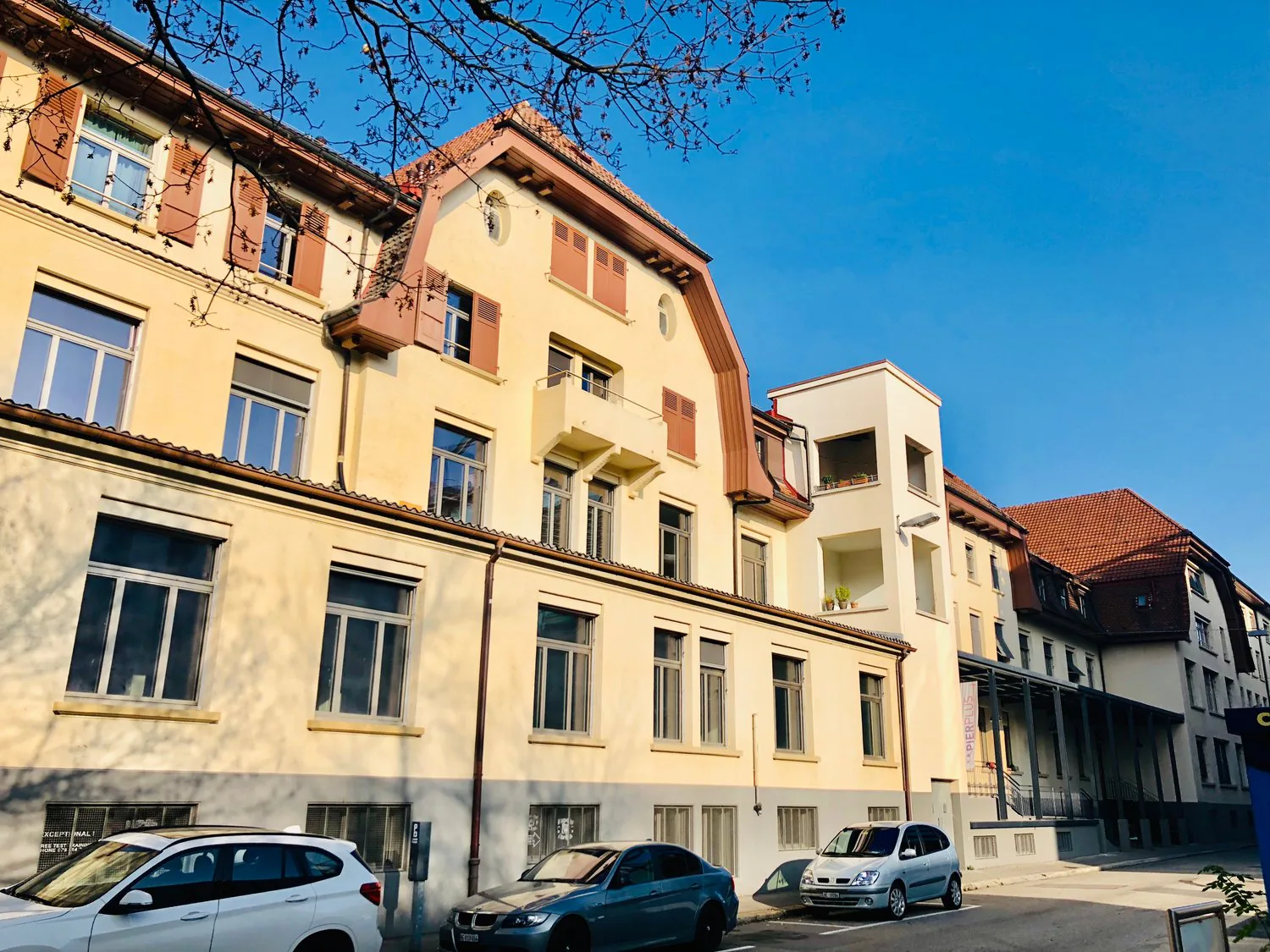 helle, offene Büroräumlichkeiten im Stadtzentrum