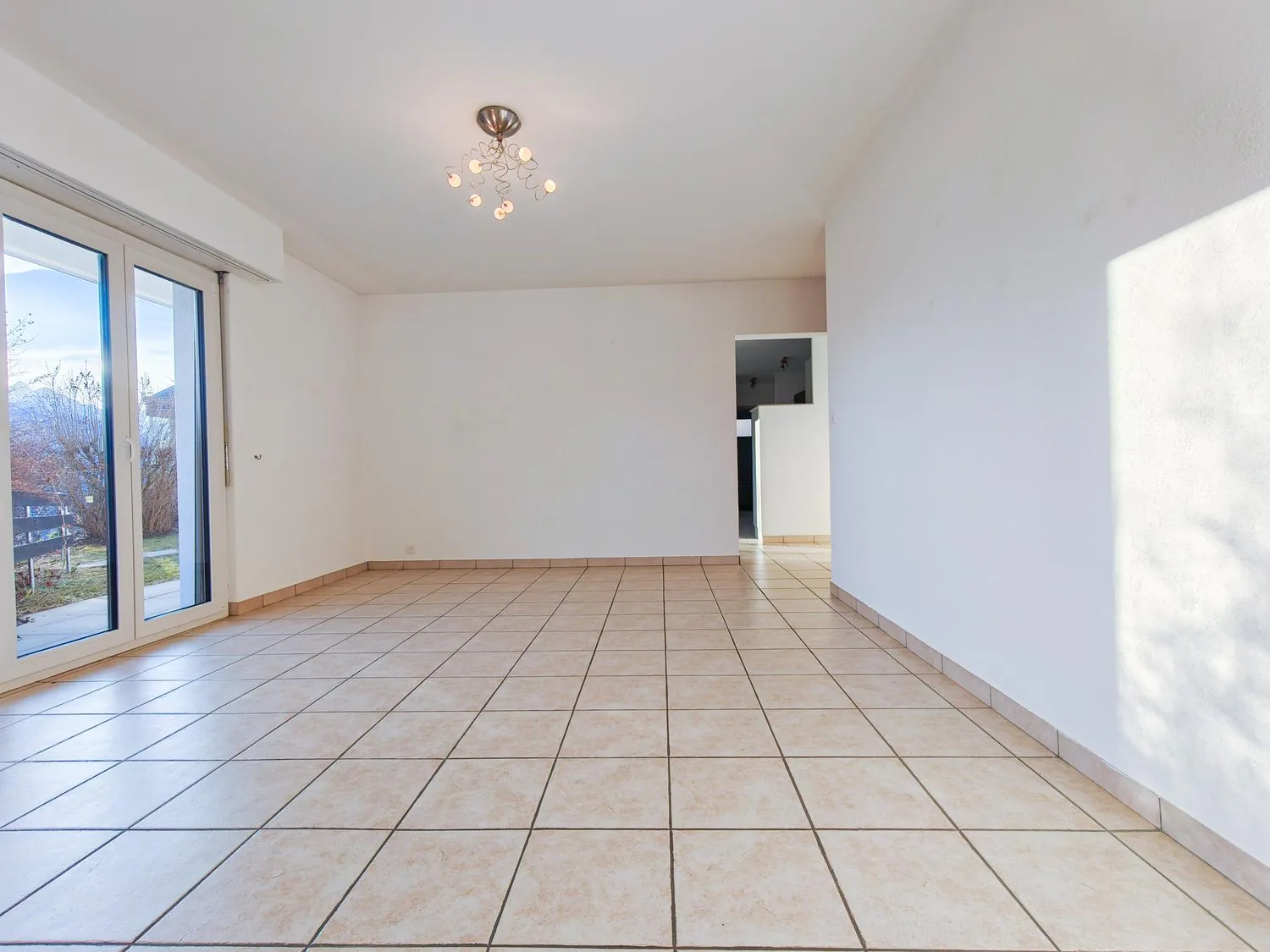 Großes 3,5-Zimmer-Apartment mit 100 m² und Garten ? Nähe Crans-Montana
