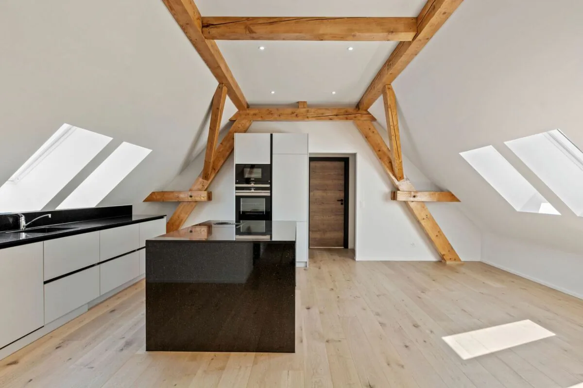 Courtelary, magnificent 4.5-room attic apartment