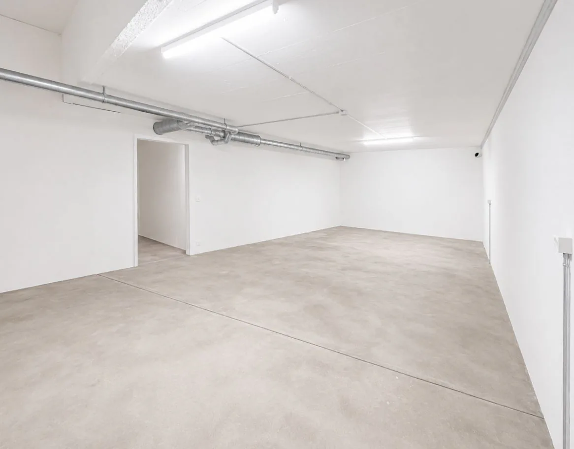 Espace de stockage à louer en tant que magazine avec toilette dans un emplacement central à Stetten !
