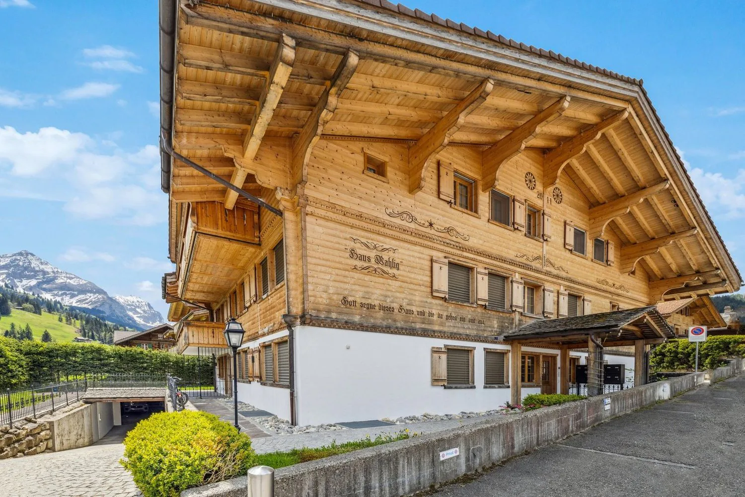 Magnificent Penthouse in Feutersoey near Gstaad
