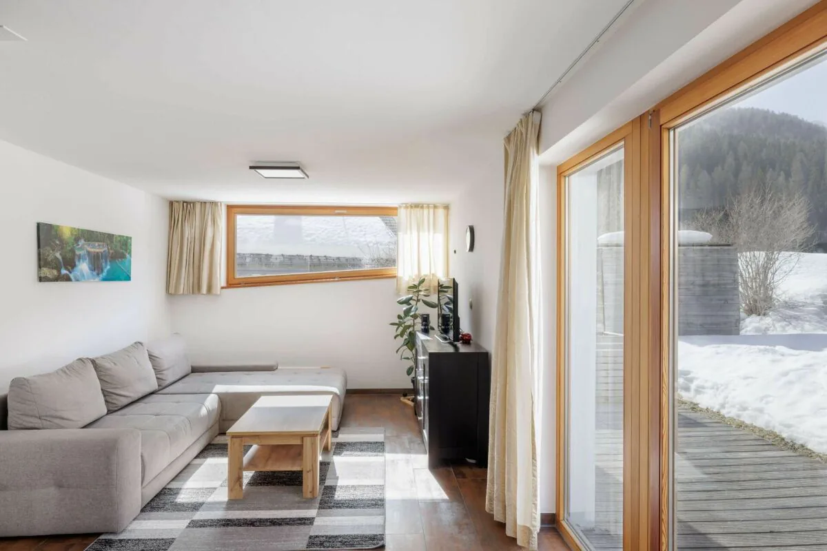 Appartamento di vacanza con area di soggiorno a distanza di cammino dalla stazione sciistica Samnaun/Ischgl