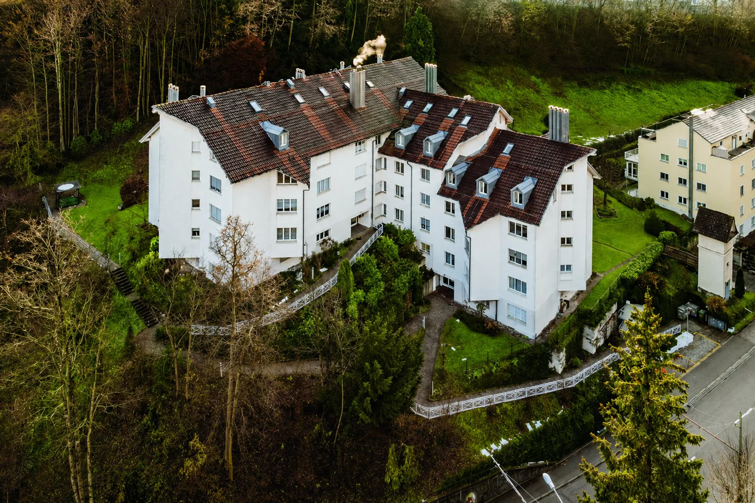 Mansarda attica di 4,5 locali luminosa con posto auto sotterraneo, St. Gallen