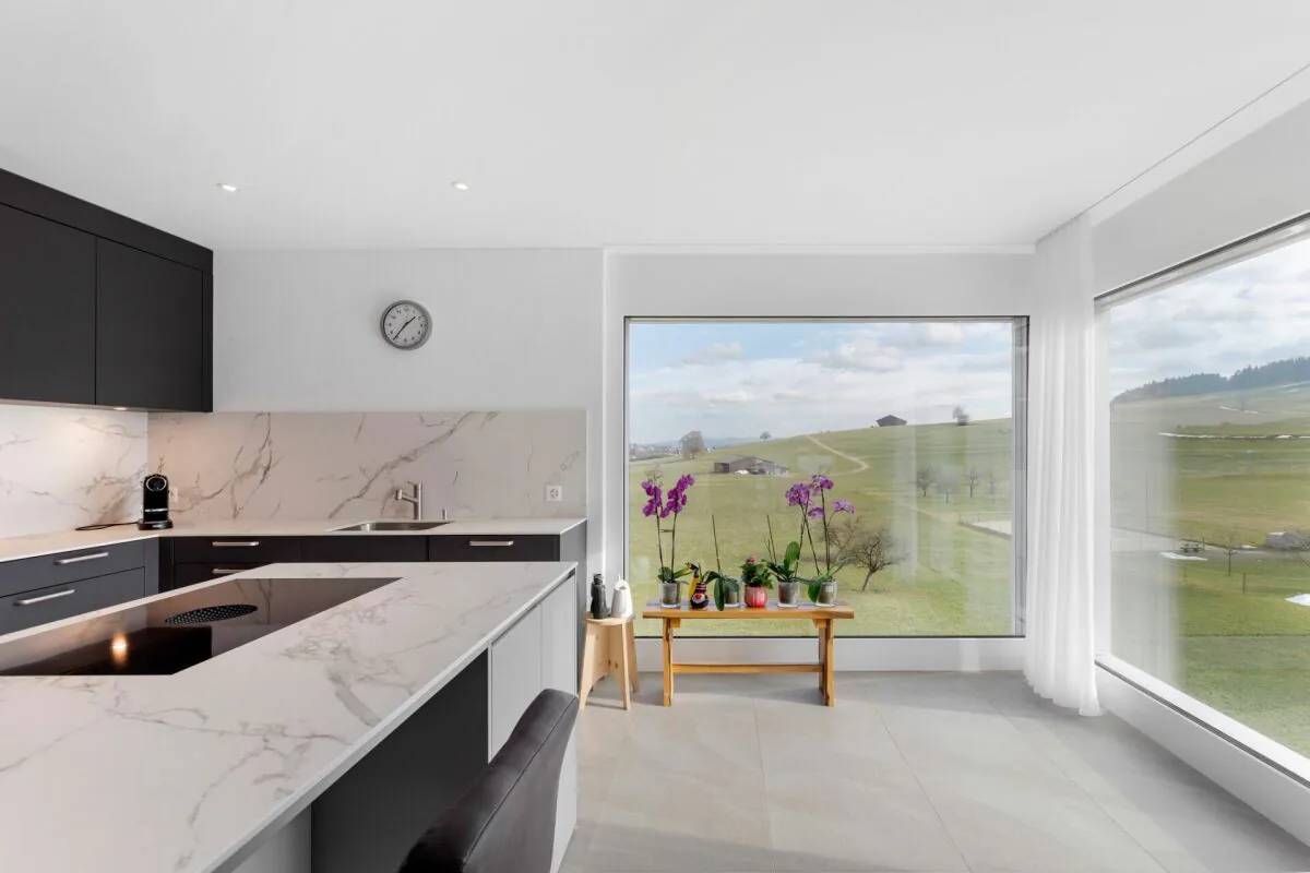 Spacious 4.5-room attic apartment with a view of nature