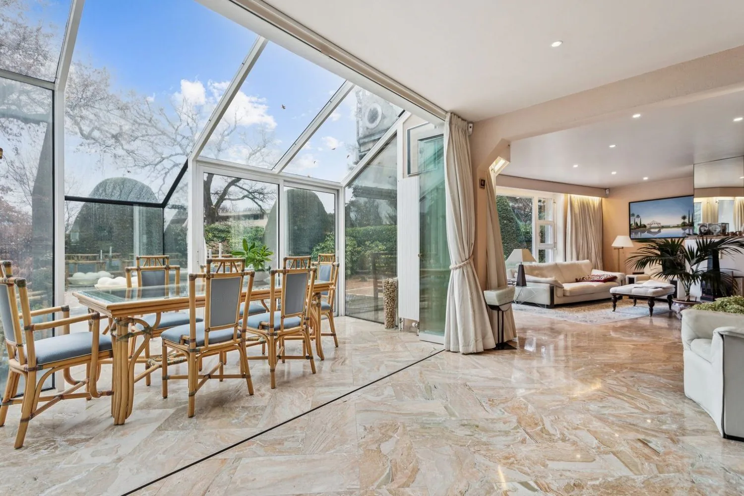 Superbe maison jumelée de 10 pièces avec appartement de rendement
