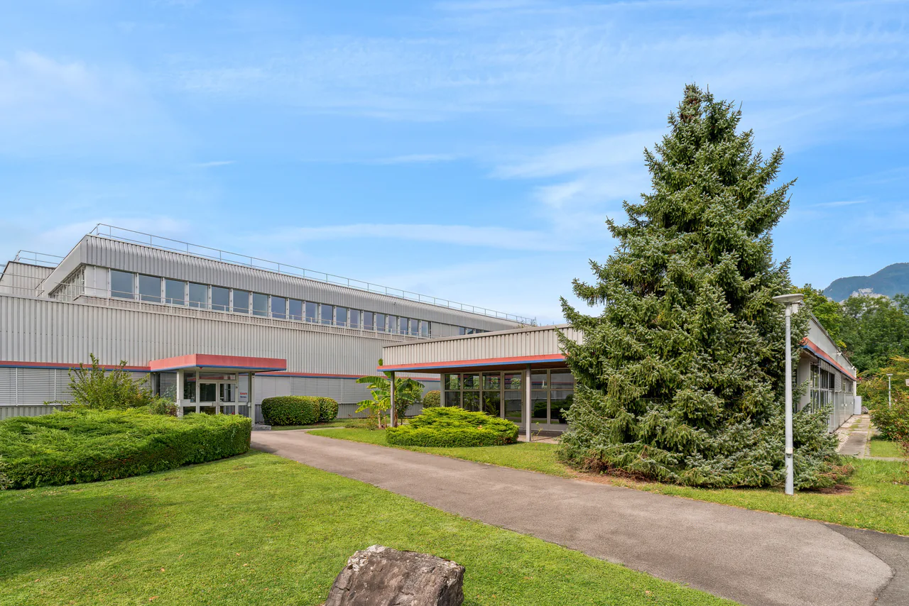430 m2 - Dépôt/Stockage - Entrée du Valais