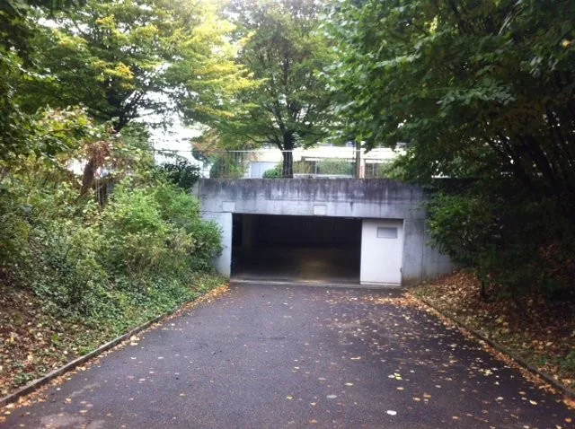 Motorradeinstellplatz zu vermieten