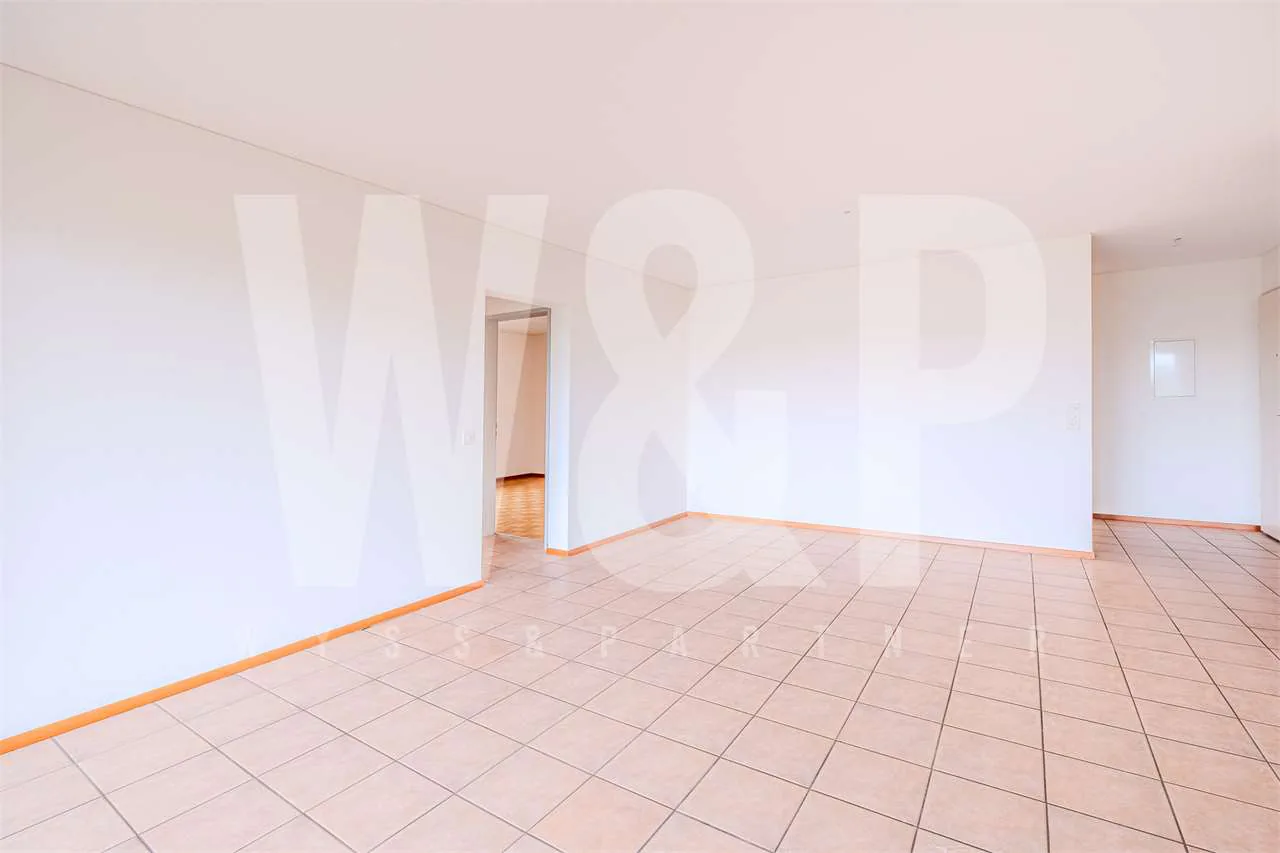 Geräumige 5.5-Zimmer-Wohnung mit Terrasse in der Nähe von Lugano - bis zu 3 Monatsmieten gra