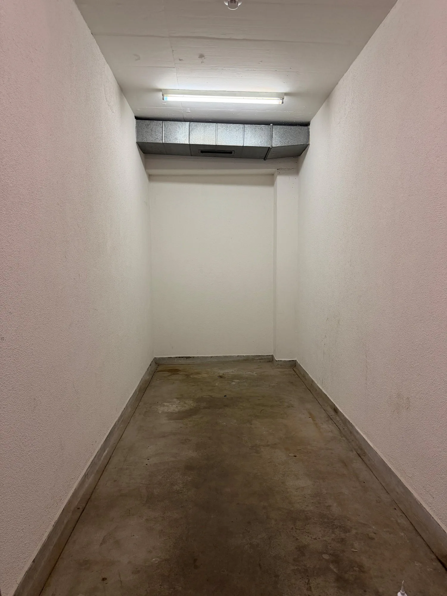 Flexible storage spaces at top transport location Autobahnraststätte Würenlos