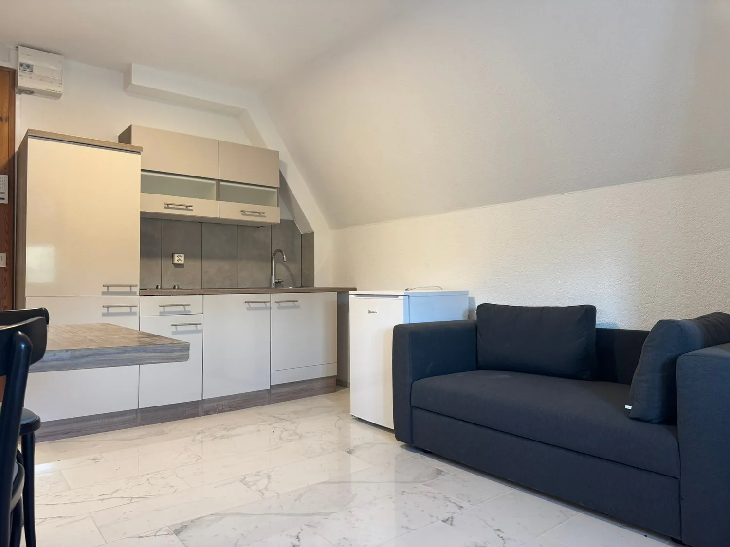 Studio moderno con charme in una posizione tranquilla – Rüthi