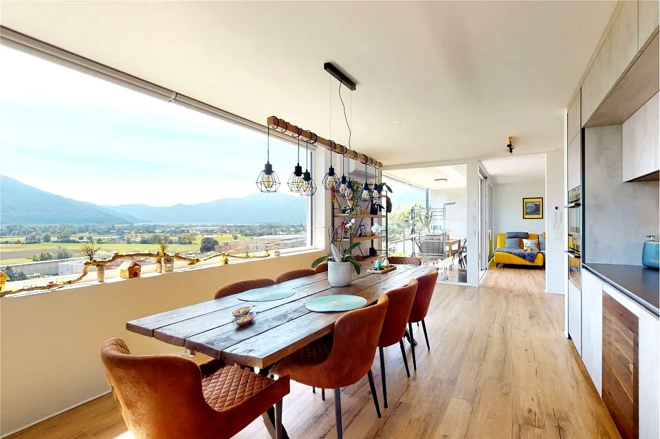 Rent to Buy -nuova casa unifamiliare panoramica con giardino.