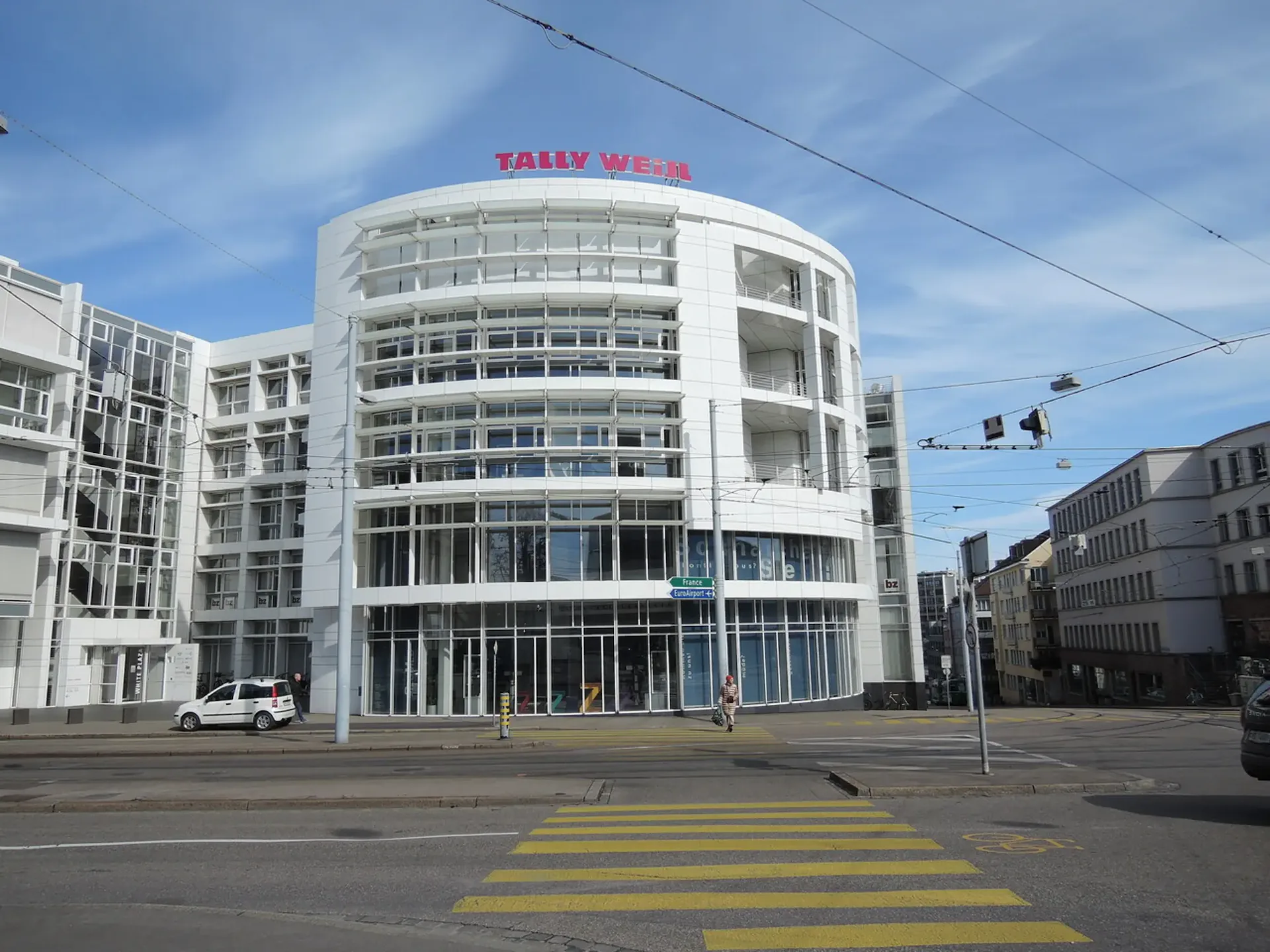 Posizione commerciale centrale: uffici/magazzini, negozio online