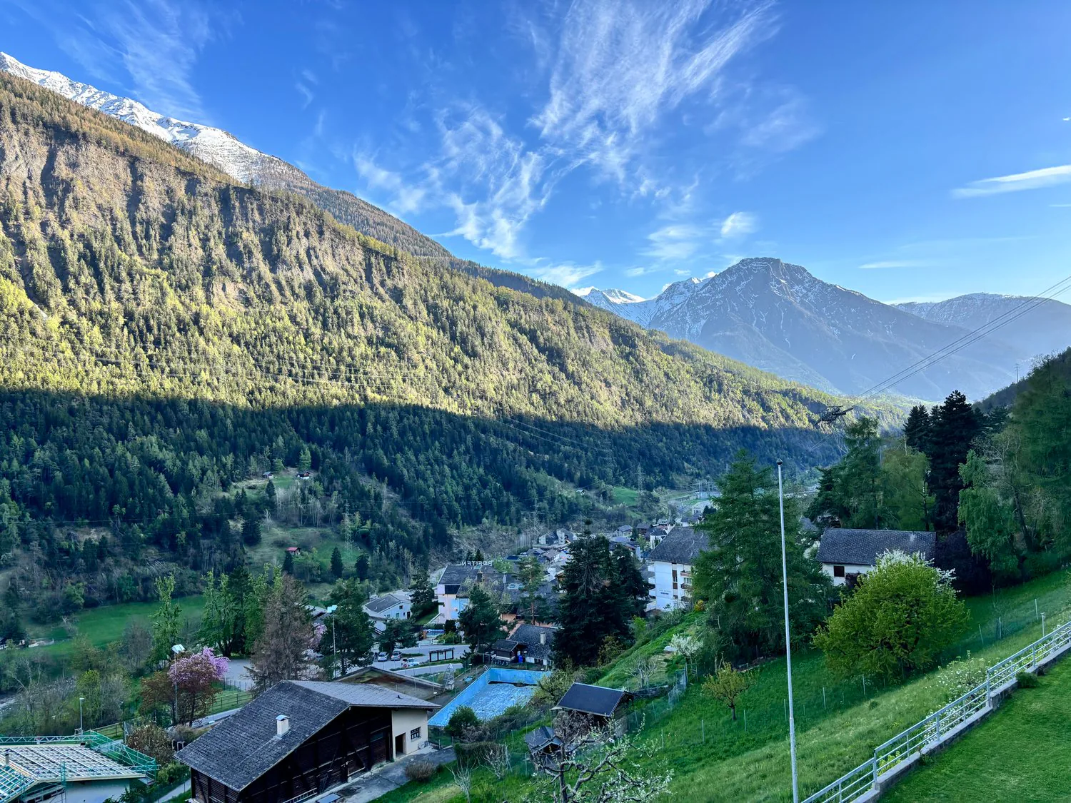 Modernes Studio mit Balkon – Ideal für Ferien & Investment