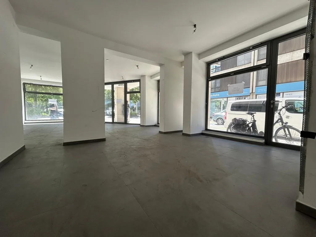 Arcade mit 177 m2 zur Miete