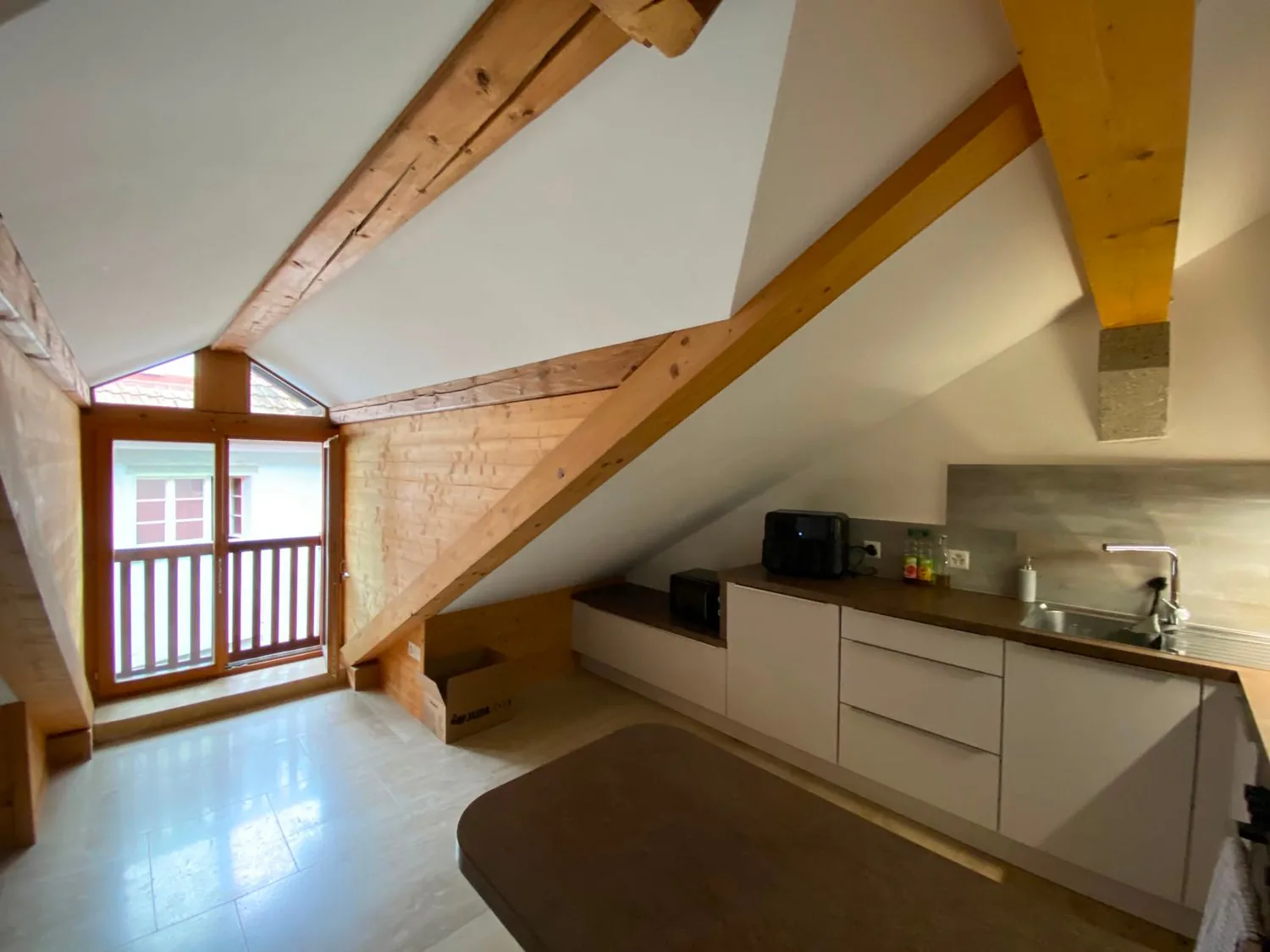 Wohnung mit 1.5 Zimmern im 2. Stock