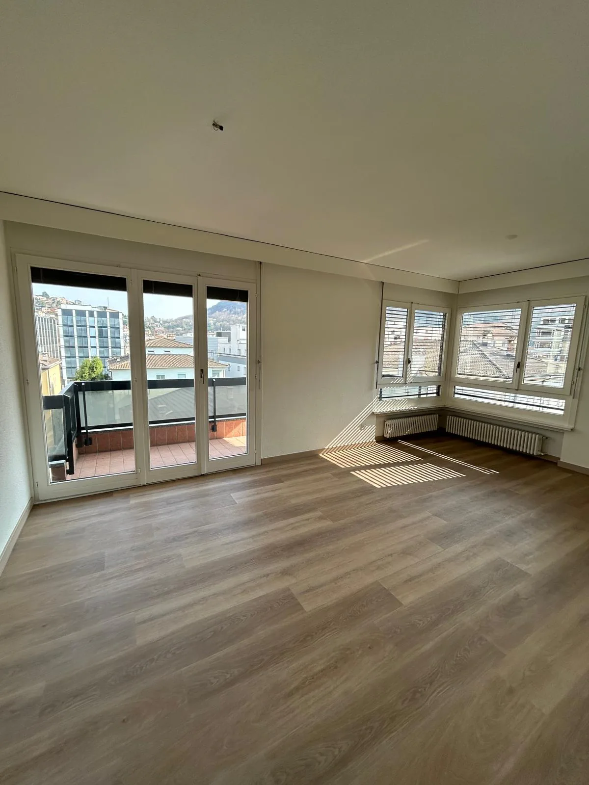 Appartement lumineux de 2,5 pièces à Chiasso – Corso San Gottardo 12