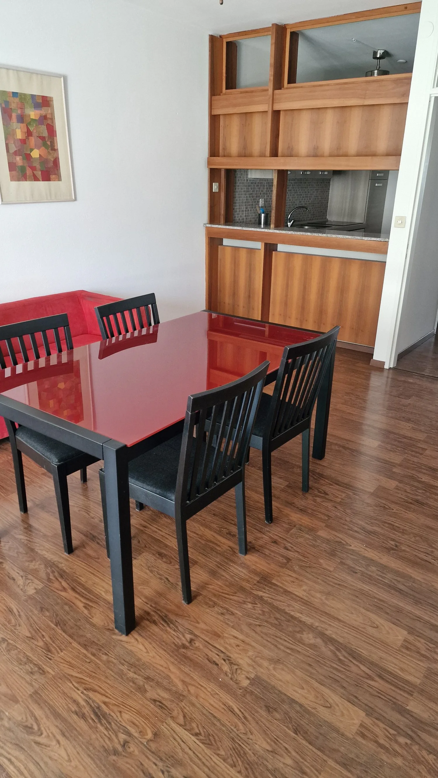 Mietet man eine 2.5-Zimmer-Wohnung in Lugano-Cassarate, strategische Lage