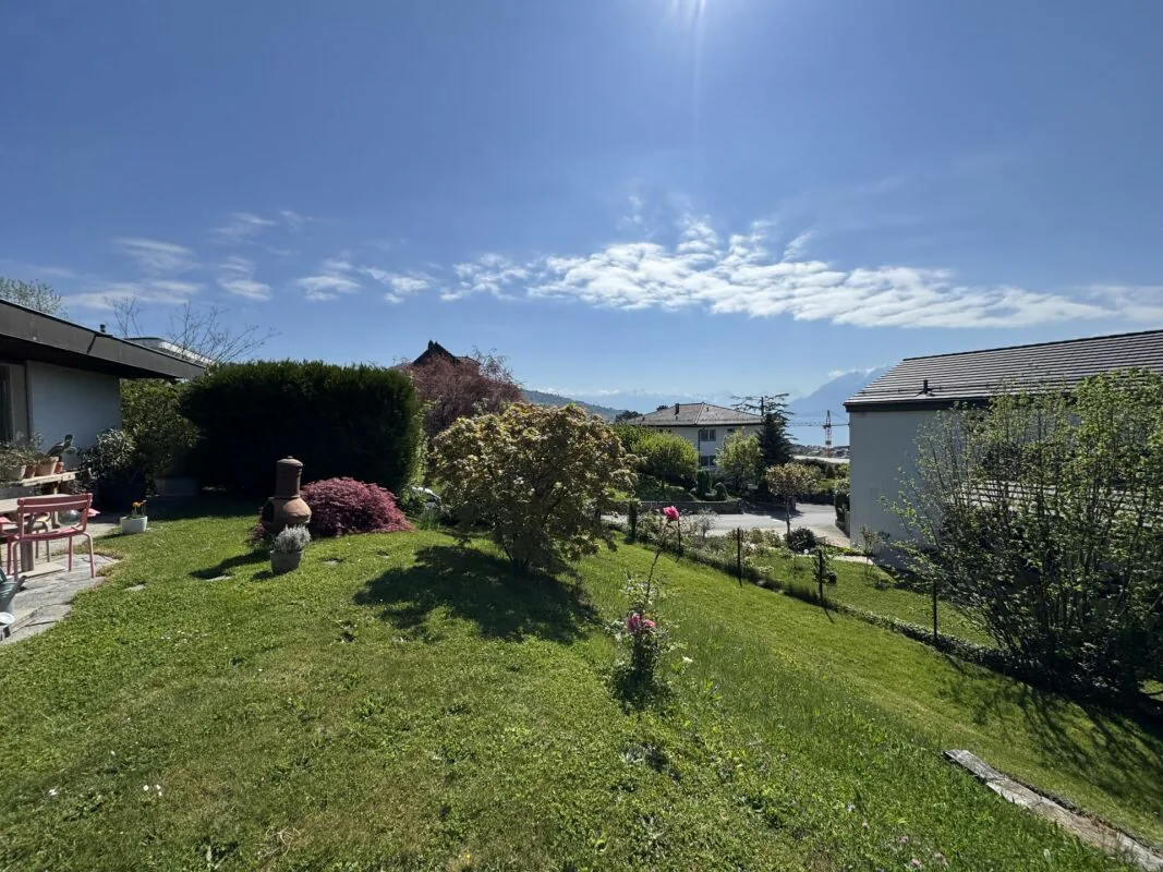 Lutry: Villa individuale con potenziale di ampliamento