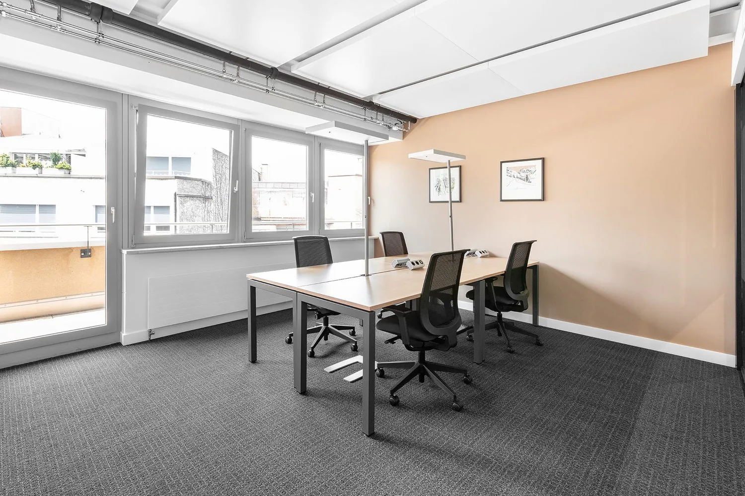 Spazio ufficio privato per 5 in Regus Heuwaage