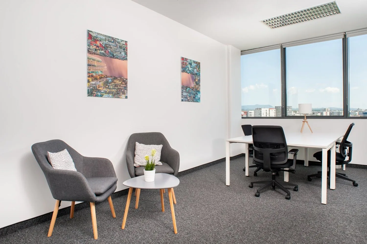 Spazio ufficio privato per 3 in Regus Main Station